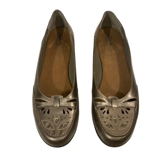 NWOB Clarks Women's Leather Cutout Loafers Flats Shoes - Picture 1 of 7